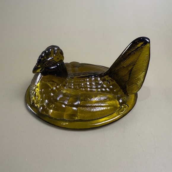Vintage Amber Glass Hen on Nest Lid – 5" | Mid-Century Decorative Glass - Picture 9 of 9